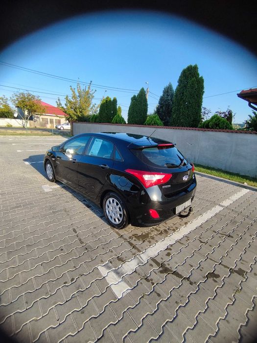 Vând Hyundai i30