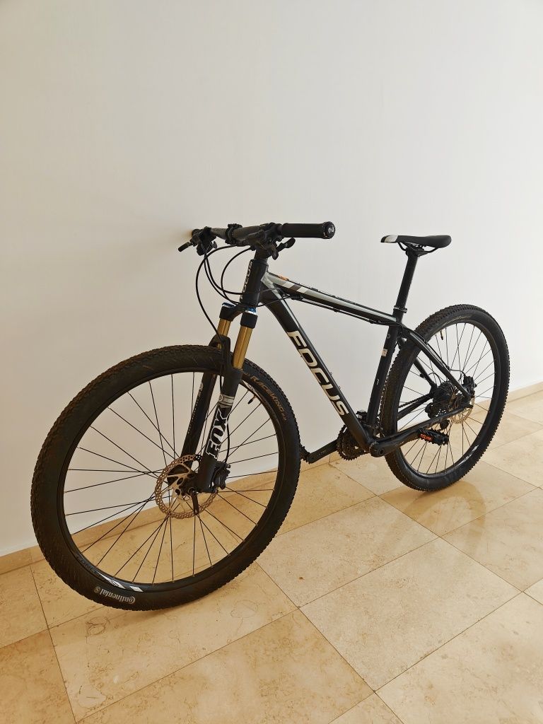 Bicicleta Focus Black Forest 29

Marime cadru: M
Marime roti: 29
Furca