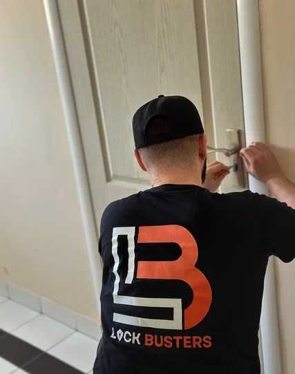 Вскрытие, ремонт и замена замков. Вскрытие авто, сейфов и гаражей 24/7