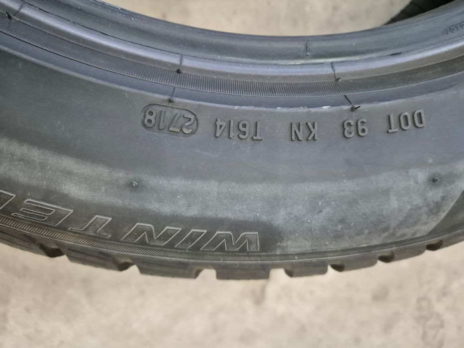 2 anvelope iarna Pirelli 205 60 17 stare foarte bună