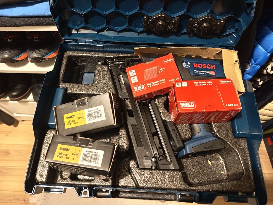 Pistol cuie Bosch GNH 18-V 64