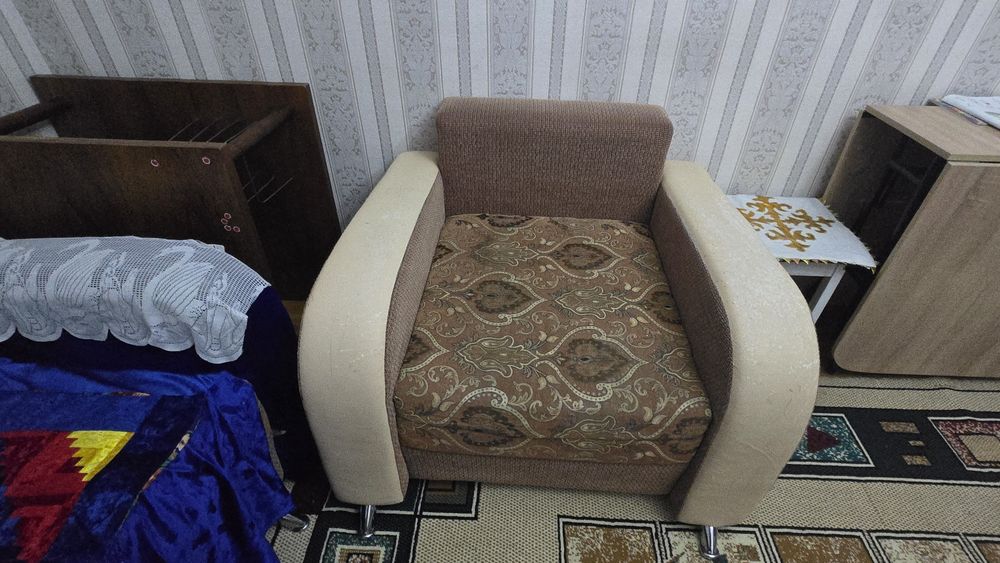 Продам диван и кресло