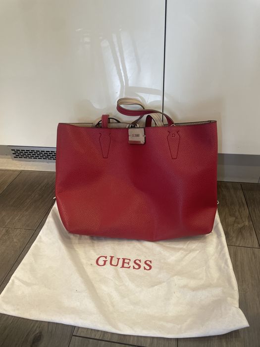 Дамска чанта Guess