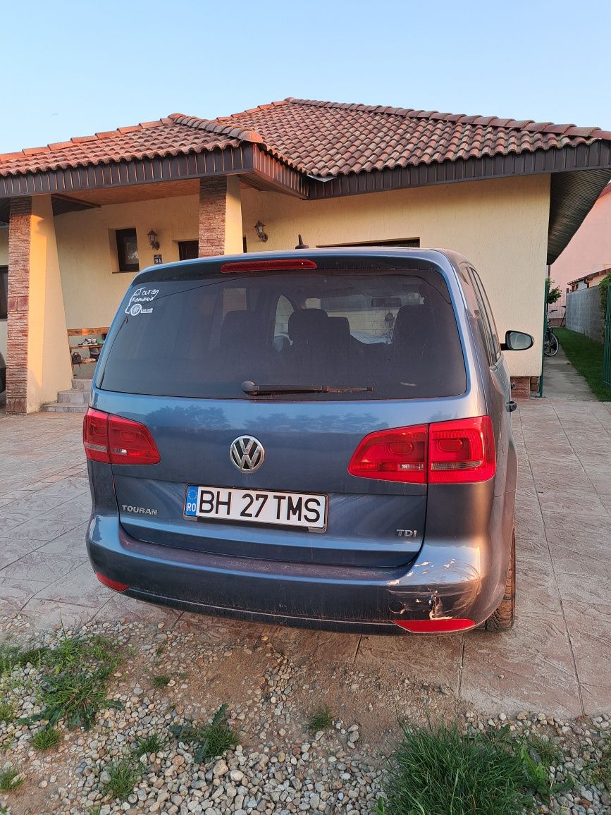 Vw Touran 7 locuri