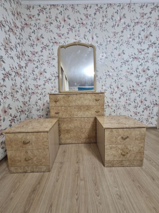 Спальная тумбочка комплект