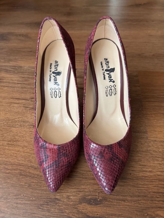 Високи обувки 38 номер