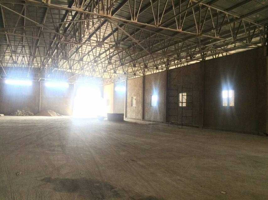 Янгиюль.Продам базу под любой бизнес на 2.2 Га. В наличии 3 ж/д ветки