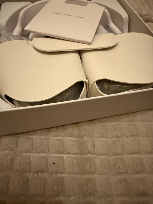 Air Pods Max last gen