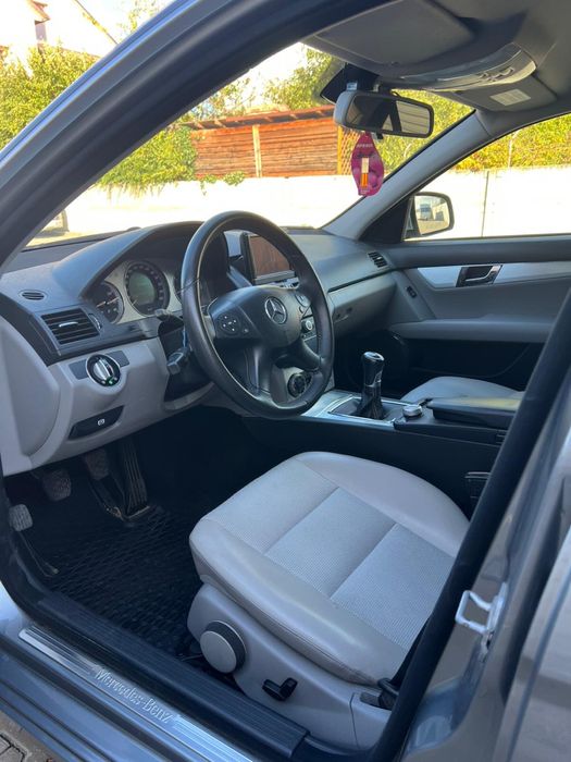 Mercedes C-Class Avantgarde W204 *Navi *Bi-xenon *Camera