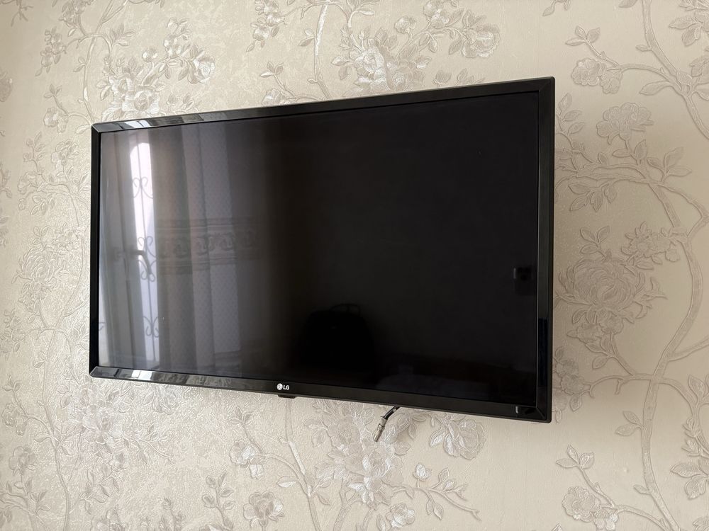 LG b/u tv 32 dyum