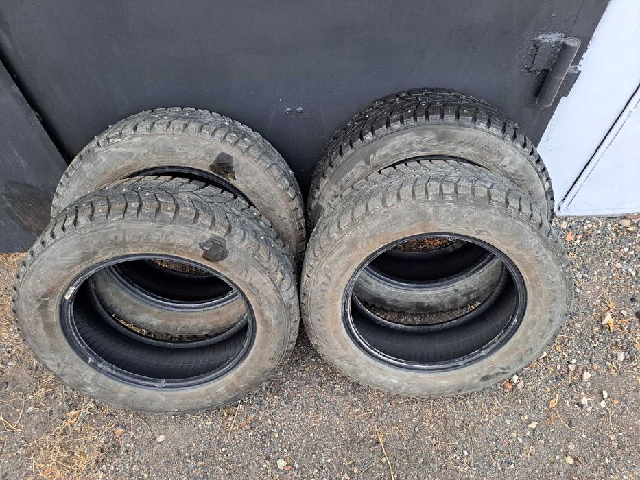 Зимние шины Dunlop б/у шипы