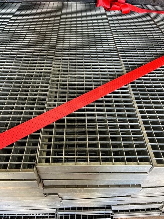 Trepte metalice zincate