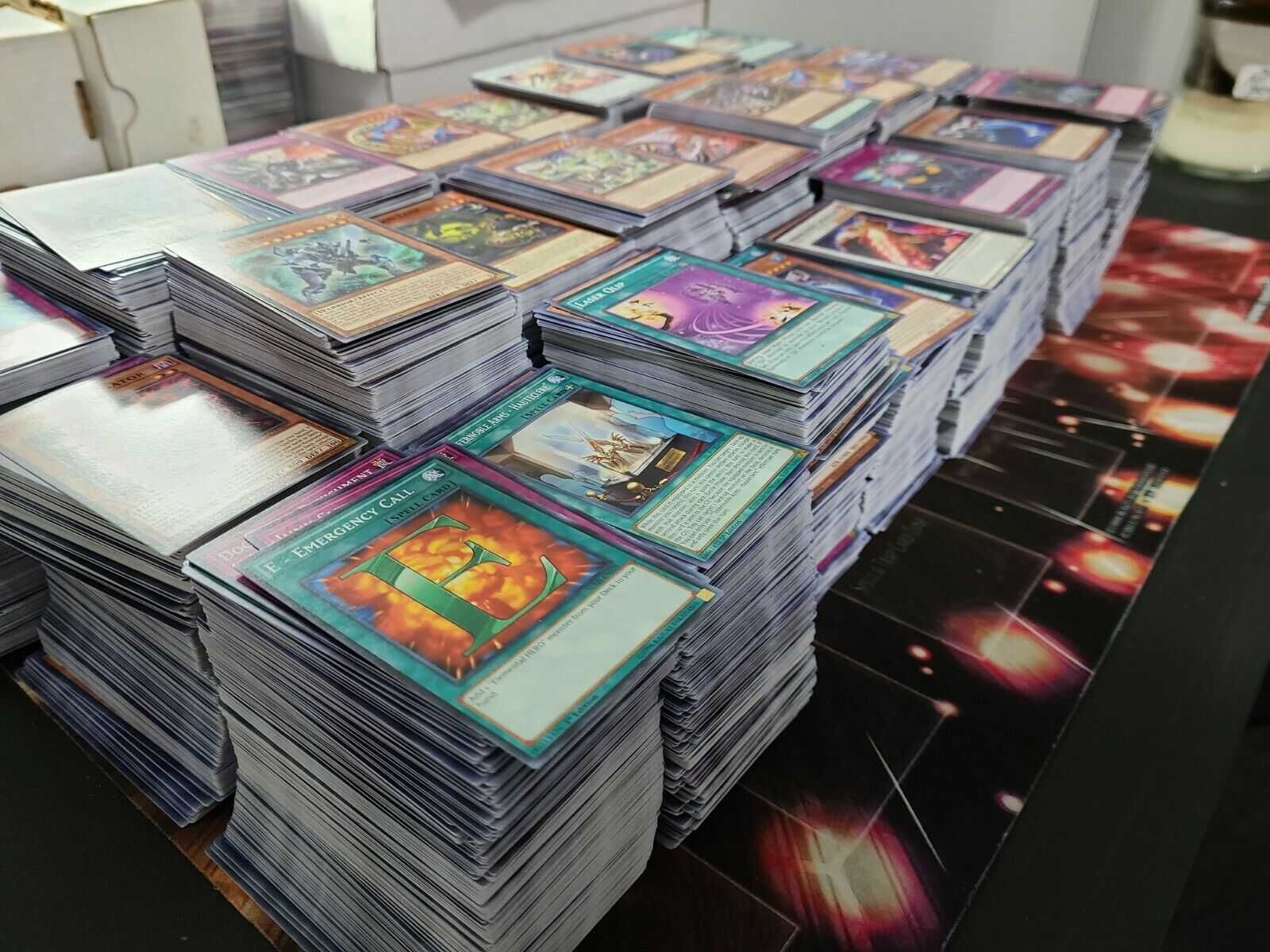 Най-големия Yu-Gi-Oh! каталог в България - сингъл карти, тестета, лот
