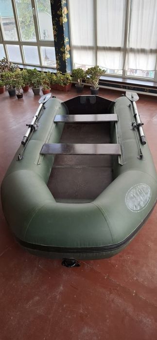 Срочно продаётся надувная лодка.