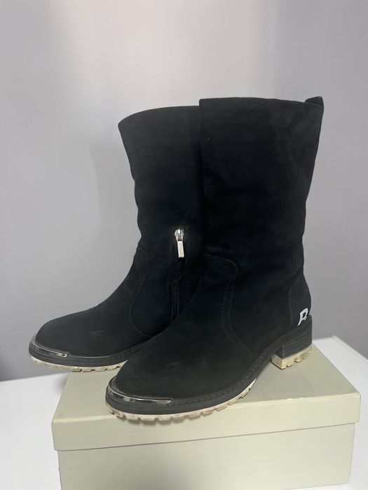 Продам зимние сапоги в натуральной замше