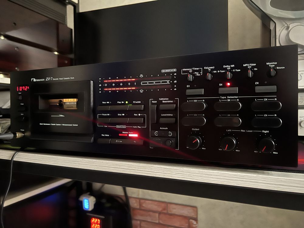 Легендарный Nakamichi ZX7.