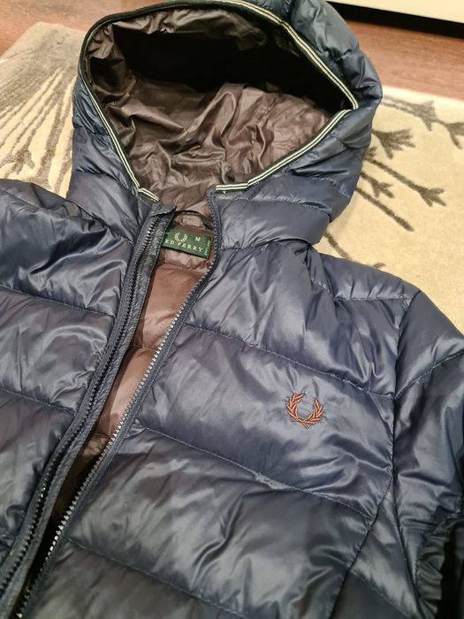 Geaca toamna Fred Perry London măsură m ,merge ok și L ,originala Uk