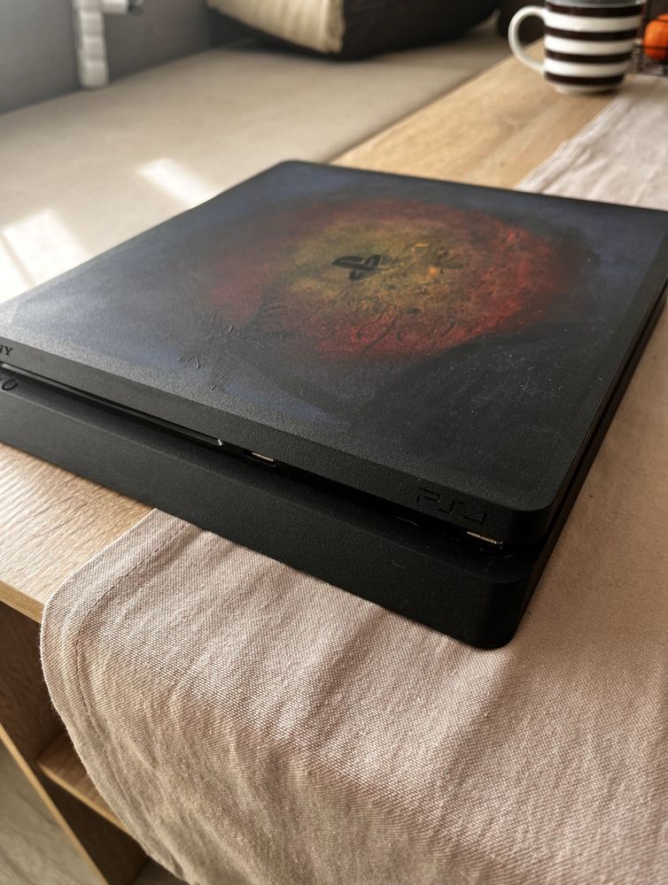 Персонализиран PS4, 1TB