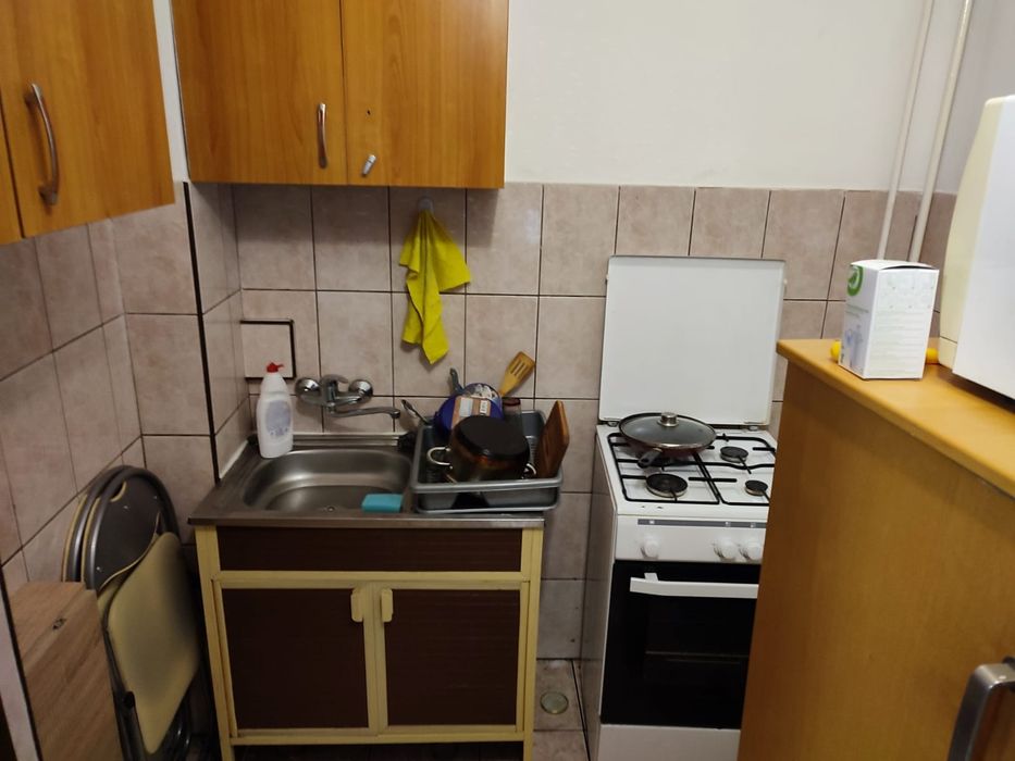 Se închiriază garsoniera cu bucătărie separată în marasti
