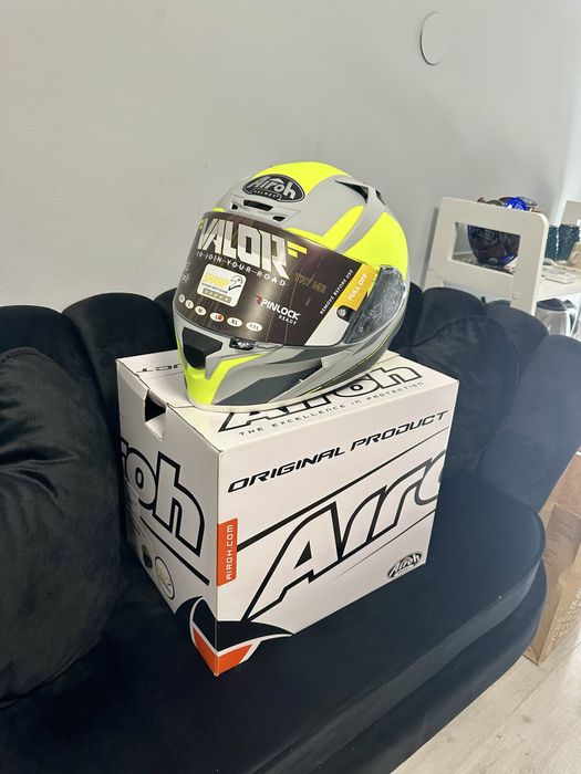 Каска Airoh Valor чисто нова