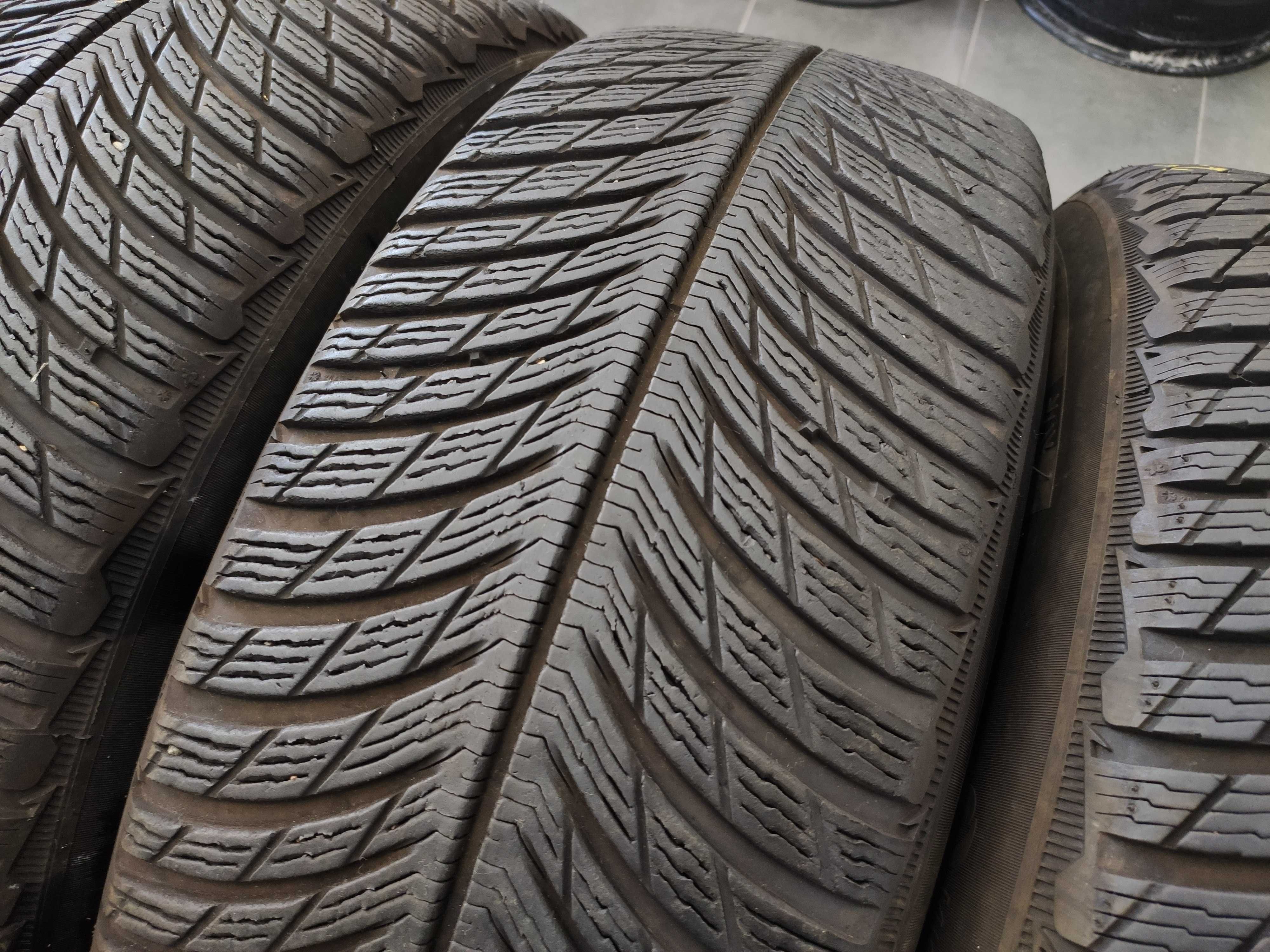 4бр Зимни Гуми 235 65 17 - Michelin