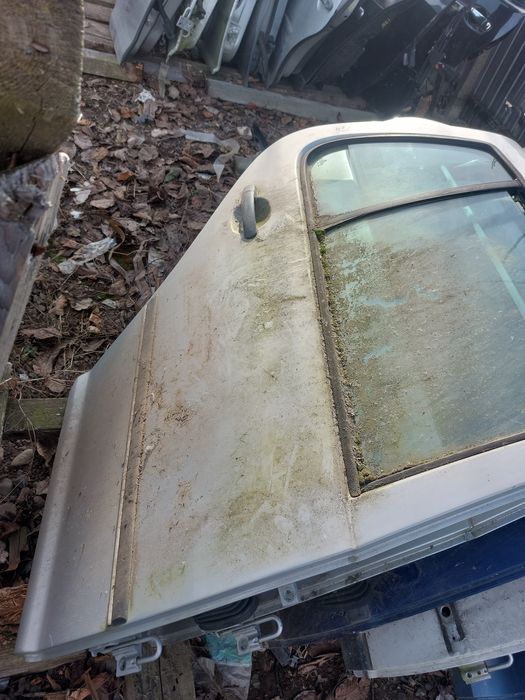 usa dreapta spate volkswagen golf 4 hatchback  2002