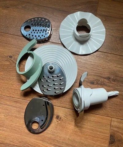 Robot de bucatarie compact Philips, bol 1,5 l, stare impecabila