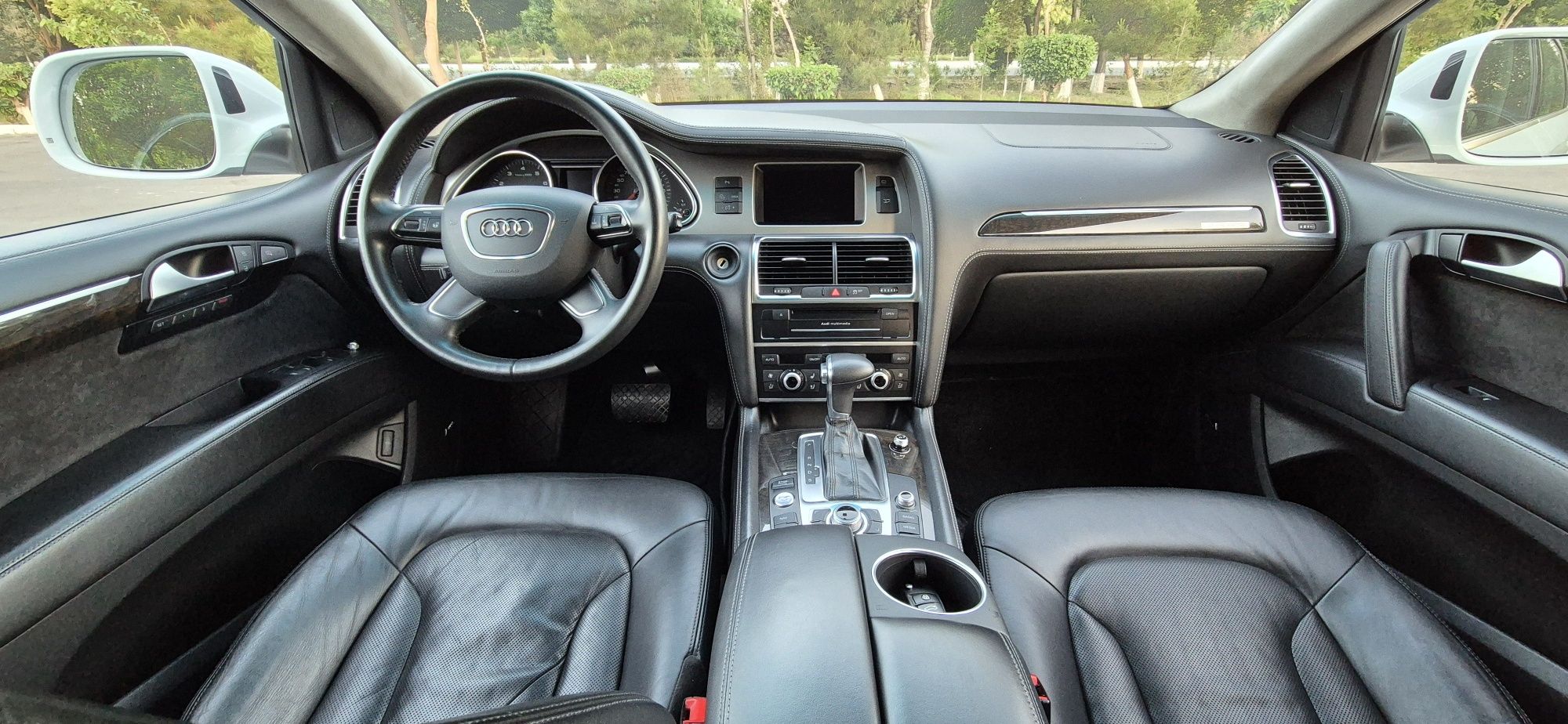 Продаётся Audi Q7 TFSI quattro в идеальном состоянии