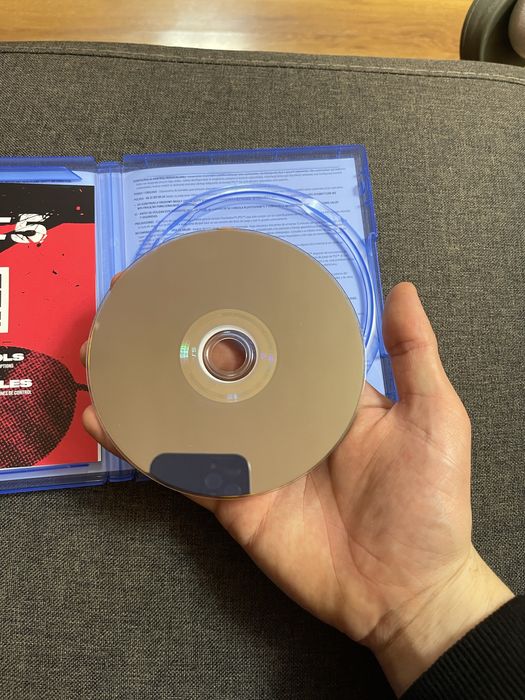 Ufc 5 за ps5 отлично състояние