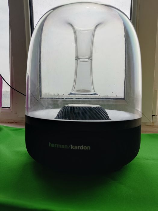 Портативная акустика HARMAN Aura Studio 2 черный