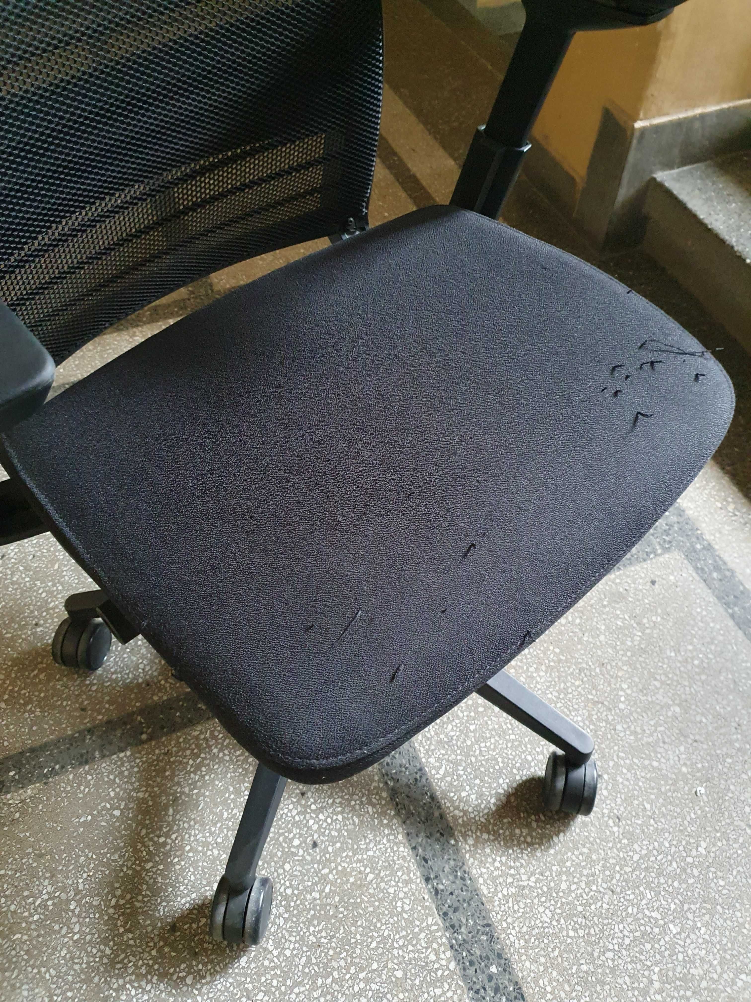 Офис стол SteelCase Think Black