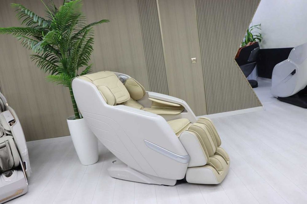 Массажное кресло с массажем шейно-плечевой зоны.