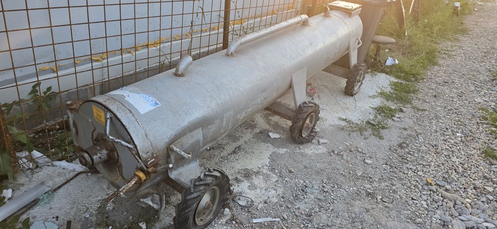 Vând centrifuga de covoare