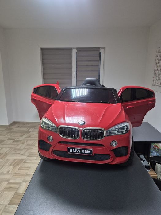 Mașinuța electrica x6