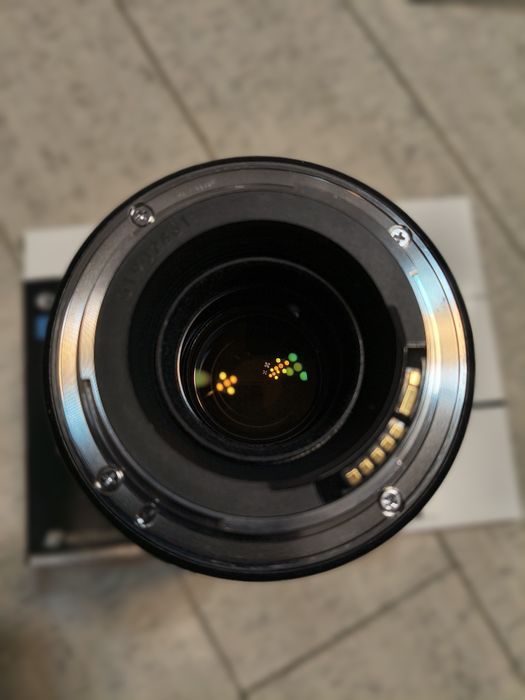 Canon EF 100mm f 2.8 Macro USM