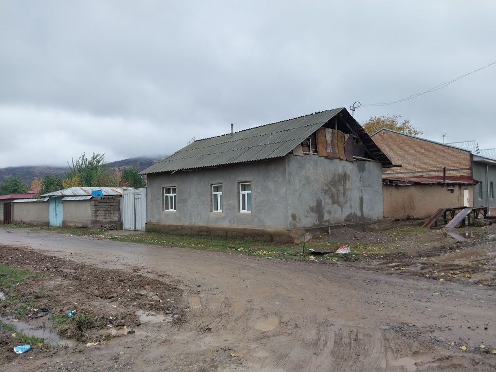 Uy sotiladi srochniy