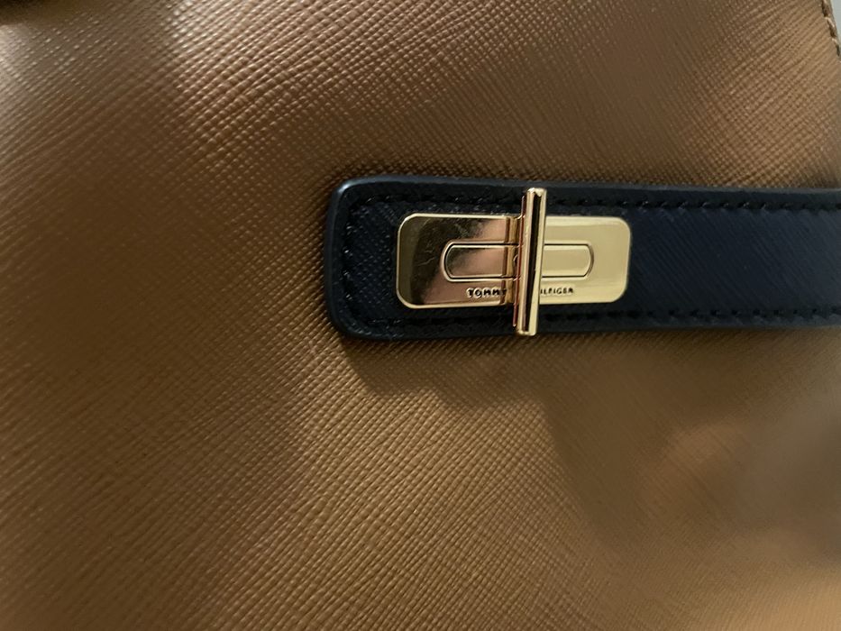 Poseta Tommy Hilfiger - noua, fara eticheta