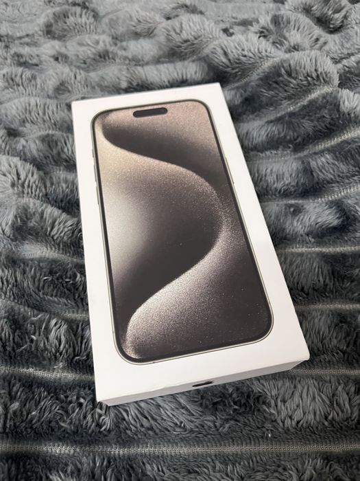 Продавам iPhone 15 Pro