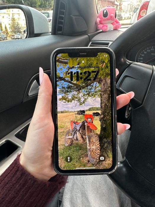 Iphone 11 simplu 64gb de vanzare