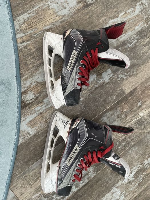 Хоккейный коньки