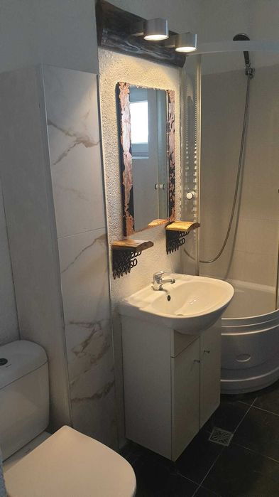 Inchiriez ap 2 camere central