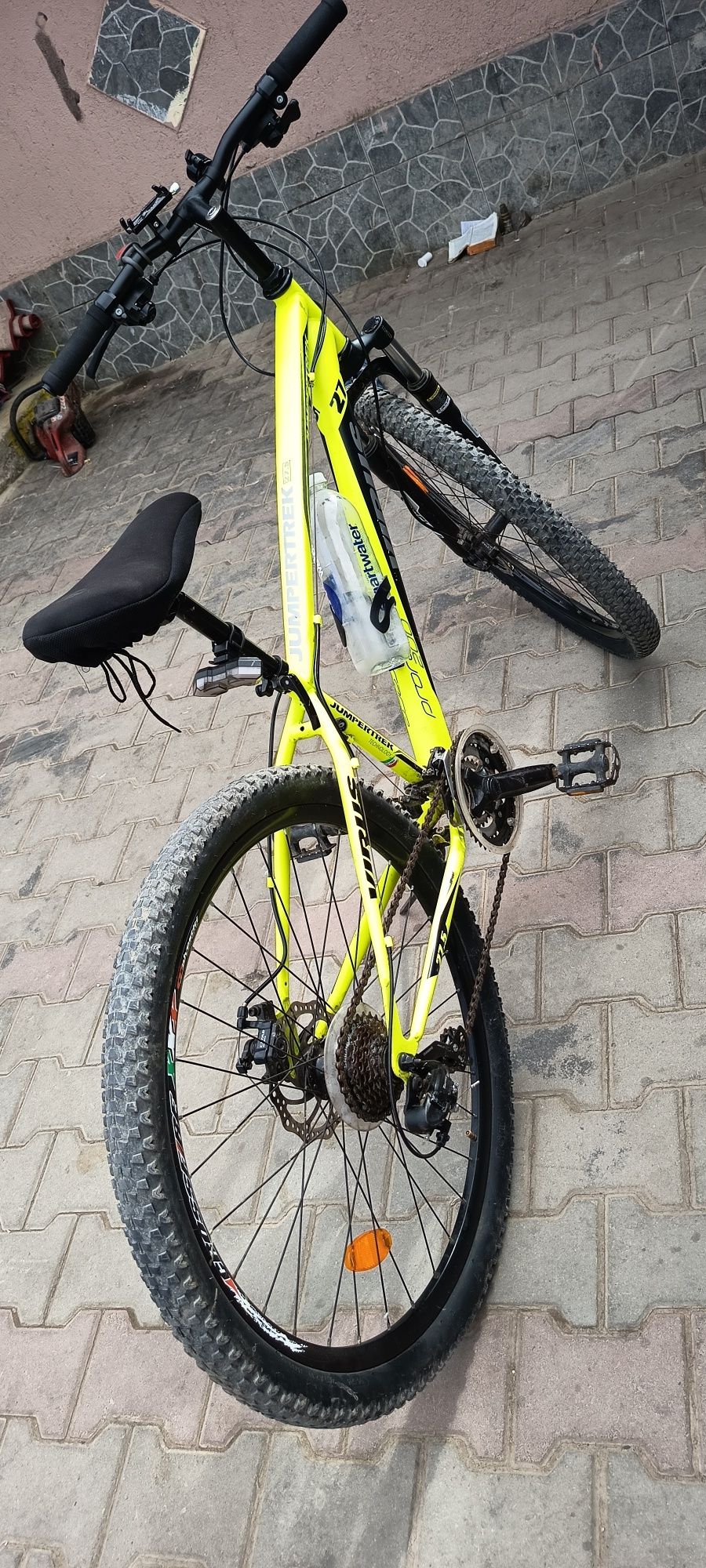 Vând bicicleta jumpertrek 27.5 VIRUS