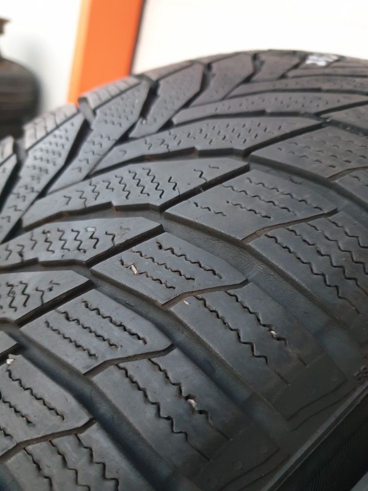 Зимни гуми 2 броя NEXEN WinGuard Sport2 Suv 255 60 R18 дот 2422