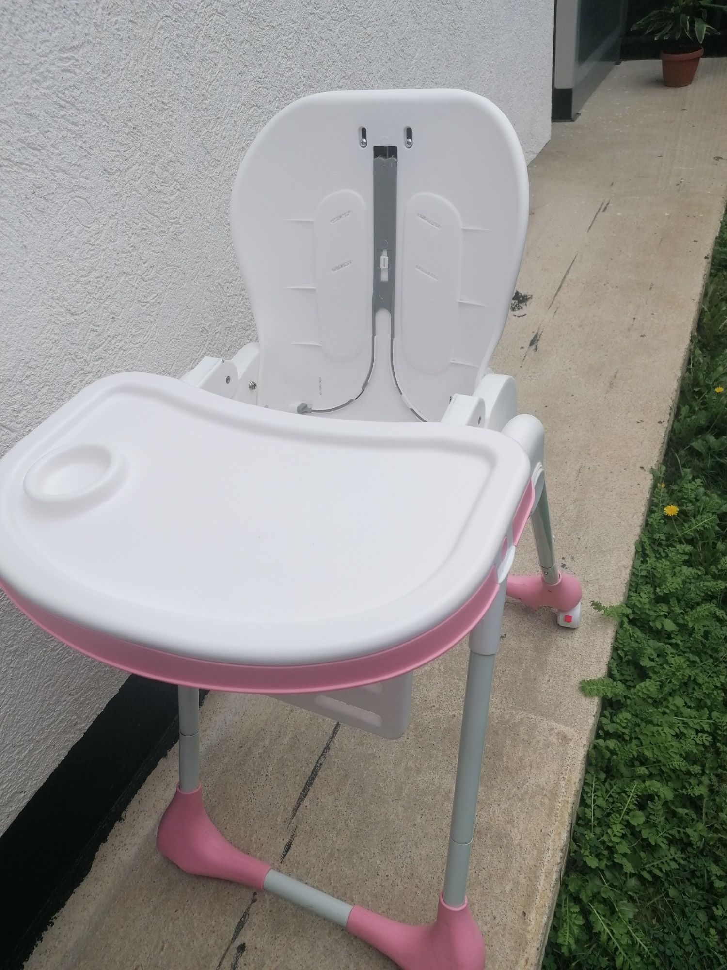 Scaun cu masă pentru bebeluși, foarte modulara și pliabila