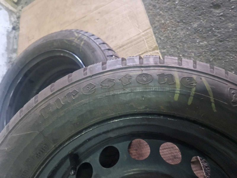 2 Firestone R15 185/65/ 
зимни гуми 
DOT4016