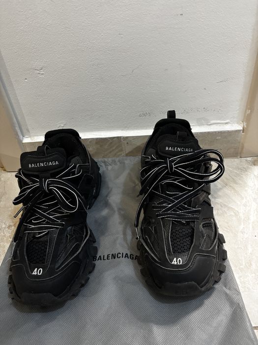 Balenciaga track 40