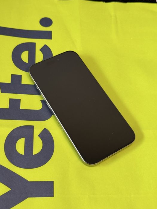 КАТО НОВ 256GB iPhone 15 Pro Гаранция от Yettel до 2026г. Natural