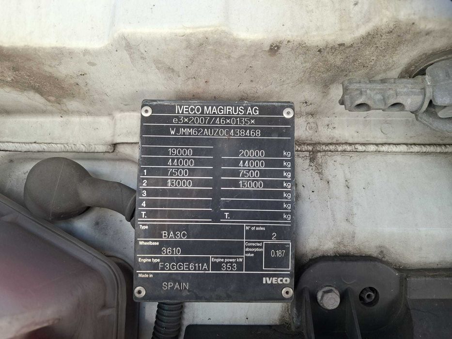 CAP Tractor  -Garantie  INTERNATIONALA 1 -MAX 3 ANI  -RATA 691 EURO