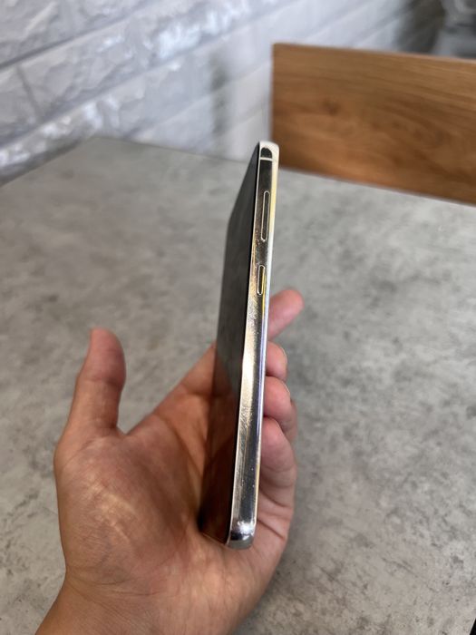 Samsung S23 8/256