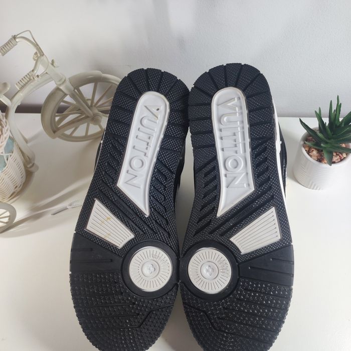 Adidași Louis Vuitton